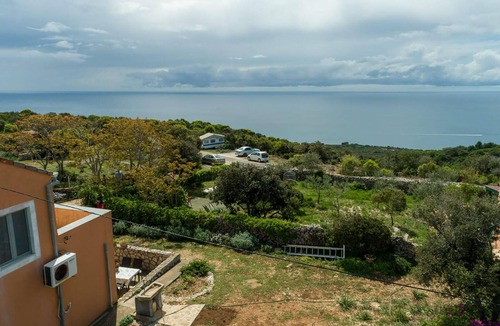 Veli Losinj Apartment | Beautiful apartment in Veli Losinj with WiFi