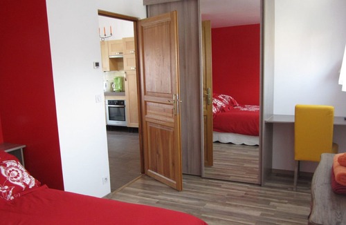 Chatillon Apartment | Beautiful apartment in character house 3km from Paris (M13-T6)