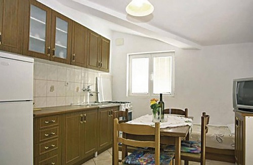 Jadrtovac Apartment | Beautiful apartment in Jadrtovac