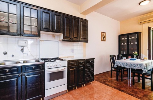 Posedarje Apartment | Beautiful apartment in Posedarje with WiFi