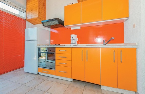 Rogoznica Apartment | Beautiful apartment in Rogoznica with WiFi