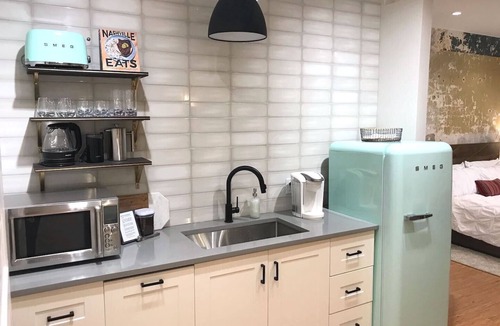Arts District Apartment | Beautiful Apartment in the Heart of Downtown! (Loft 203)