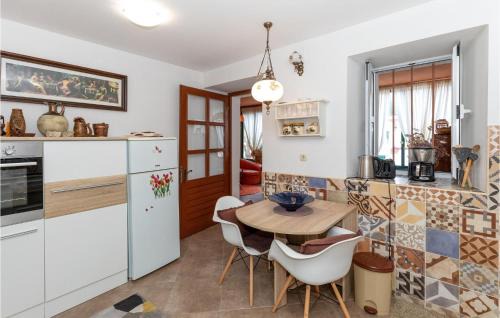 Blace Apartment | Beautiful Apartment In Blace With Wifi