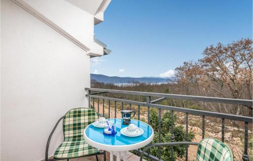 Brzac Apartment | Beautiful Apartment In Brzac With Wifi