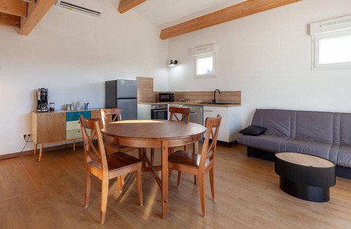 Eyragues Apartment | Beautiful apartment in Eyragues