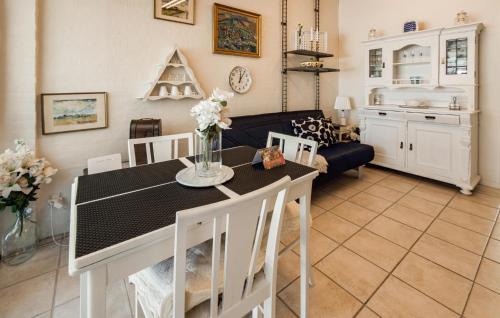 Bønnerup Strand Apartment | Beautiful Apartment In Glesborg With Wifi