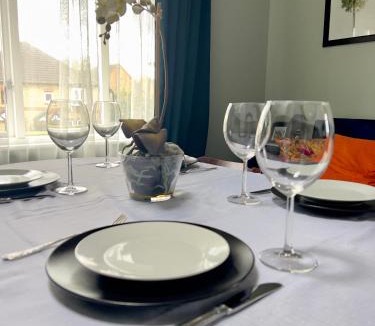 Guildford Apartment | Beautiful apartment in Guildford with parking