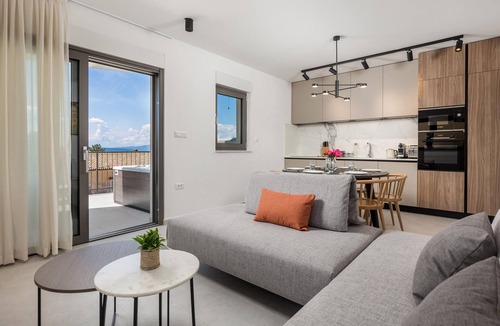 Omisalj Apartment | Beautiful apartment in Omisalj