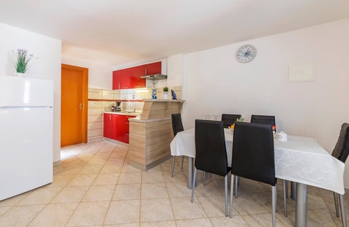 Pavicini Apartment | Beautiful apartment in Pavicini with WiFi