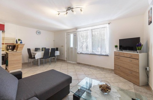 Pavicini Apartment | Beautiful apartment in Pavicini with WiFi