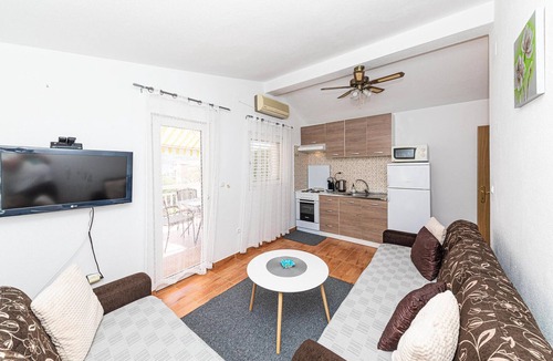 Poljica Apartment | Beautiful apartment in Poljica with WiFi