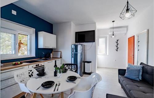 Prigradica Apartment | Beautiful Apartment In Prigradica With Wifi