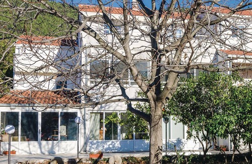 Zuljana Apartment | Beautiful apartment in Zuljana with WiFi