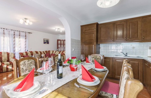 Loborika Apartment | Beautiful apartment in Pula with WiFi