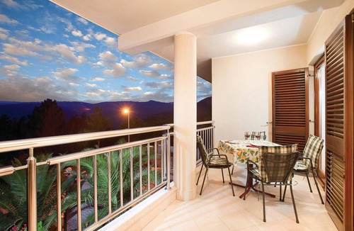 Rabac Apartment | Beautiful apartment in Rabac with WiFi