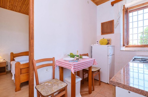 Sveti Jakov Apartment | Beautiful apartment in Stivan