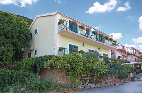 Trpanj Apartment | Beautiful apartment in Trpanj with WiFi