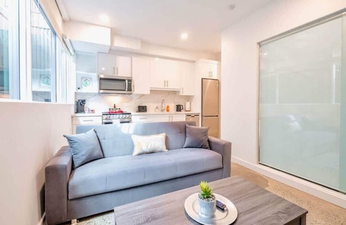 Downtown Toronto Apartment | Beautiful Apartment Near to Downtown!