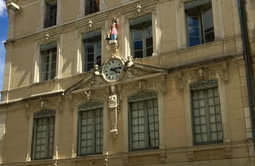 Nimes City Centre Apartment | Beautiful apartment of 93 m2 in the heart of the historic center 6 people