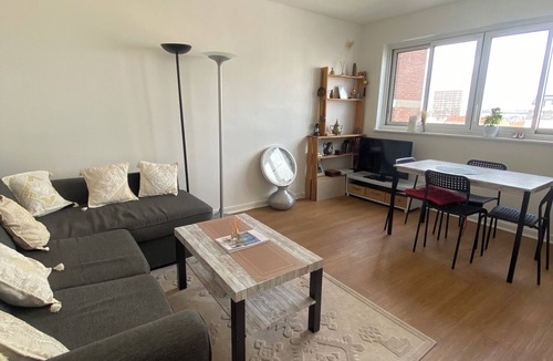 Vanves Apartment | Beautiful apartment on metro13 accessible to the Olympic Games