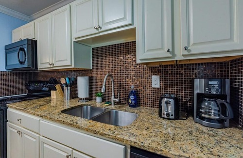Mahncke Park Apartment | Beautiful Apartment @ The Botanical Gardens #8