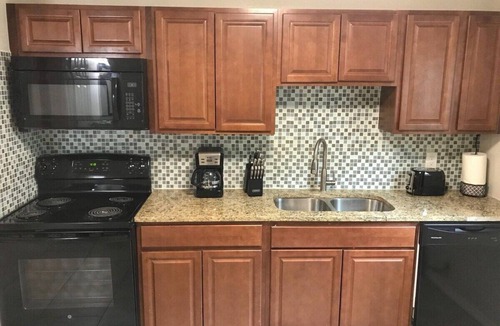 Mahncke Park Apartment | Beautiful Apartment @ The Botanical Gardens #9