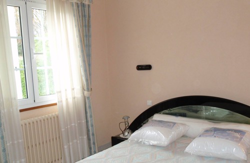 Ayzac-Ost Apartment | Beautiful apartment with terrace in villa with swimming pool