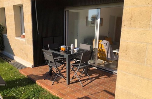 Cabourg Apartment | Beautiful Apartment With Garden,l;,k