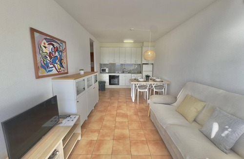 Almadraba-Canyelles Apartment | Beautiful apartment with pool, WiFi and parking, 10 min from the beach