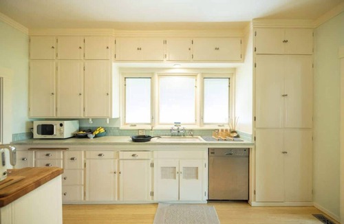 Upper Telegraph House | Beautiful Artistic Gem with Garden Patio