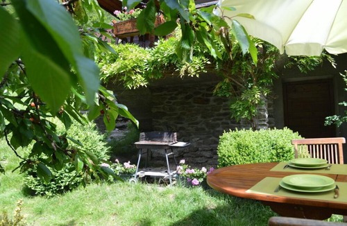 Villard-sur-Doron Ski Chalet | Beautiful authentic Savoyard chalet