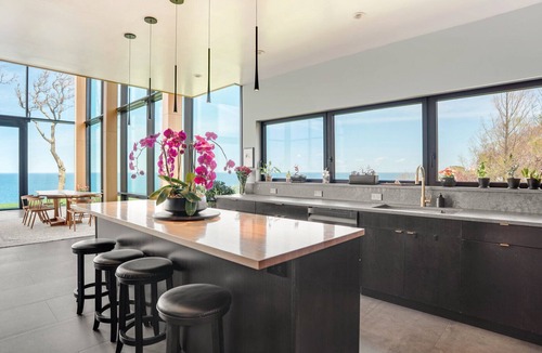 Baiting Hollow House | Beautiful Baiting Hollow Escape, Beachfront offering Beach access and.