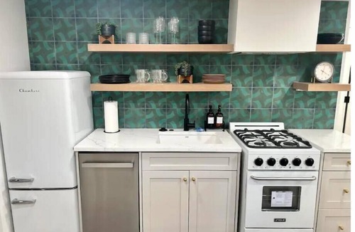 Whittier Heights Apartment | Beautiful Ballard Basement