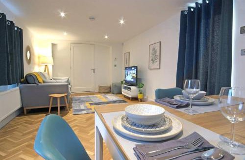 Selby House | Beautiful barn conversion with easy access to York