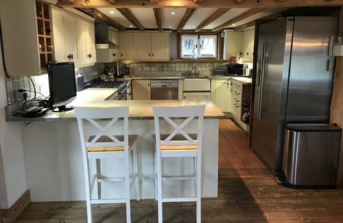 Westerham House | Beautiful Barn & Garden