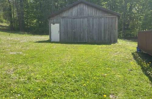 Wolcott House | Beautiful barn retreat in tranquil Wolcott for a peaceful stay