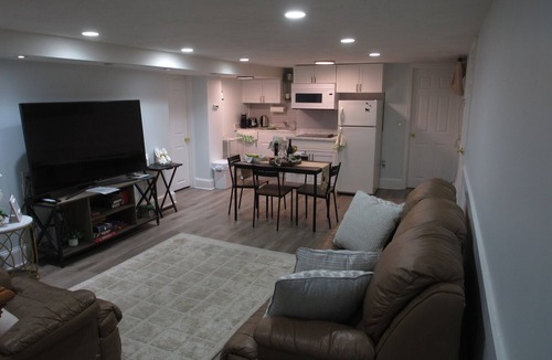Medford Apartment | Beautiful Basement in Medford close to Tufts