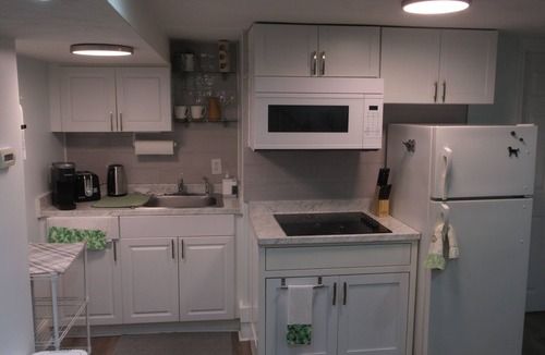 Medford Apartment | Beautiful Basement in Medford close to Tufts