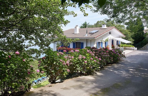 Getaria Cottage | BEAUTIFUL BASQUE HOUSE WITH MAGNIFICENT VIEWS.