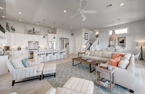 Rockport House | Beautiful Bay-View Home & Casita with Courtyard, Patio & Balcony