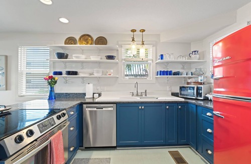 Ocean Cay House | Beautiful Beach Views I Private Beach Access I Outdoor Kitchen I Warm and Inviting Spaces