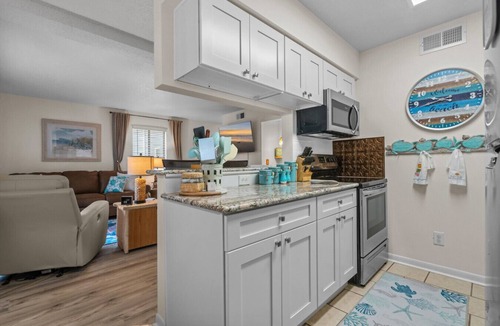 Calabash Apartment | Beautiful Beach Bungalow