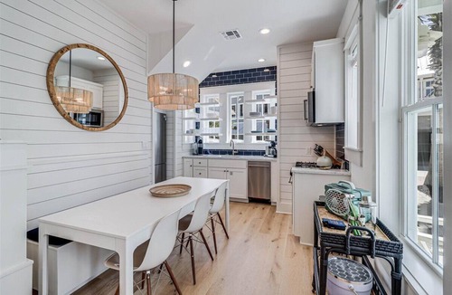 Cinnamon Shore Cottage | Beautiful Beach Cottage in Elegant Design w/20+ Amenities Access