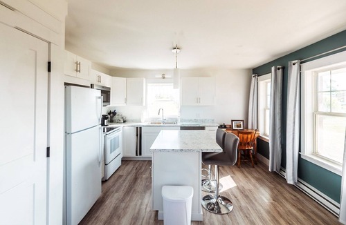 DeSable Cottage | Beautiful Beach House, 3 Bedroom, 2 Bath, Bbq, & Firepit.