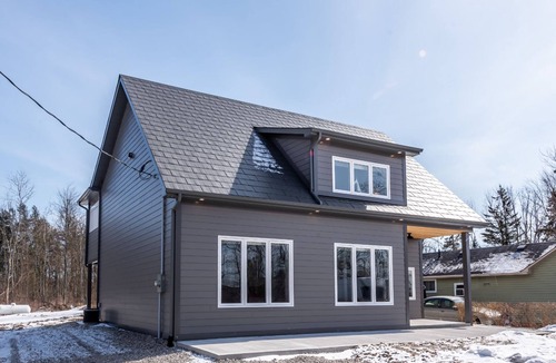 Dunnville House | Beautiful beach house with everything you'd ever need to just show up and relax.