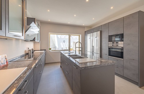 New Golden Mile Villa | Beautiful Beach Villa on the "New Golden Mile" in Estepona- book 5 to 8 bedrooms