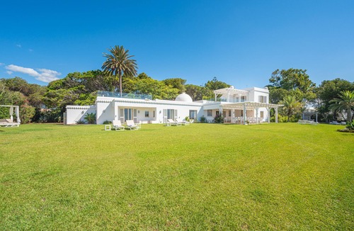 New Golden Mile Villa | Beautiful Beach Villa on the "New Golden Mile" in Estepona- book 5 to 8 bedrooms