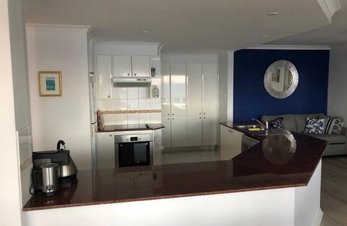 The Entrance Apartment | Beautiful Beachfront Apartment