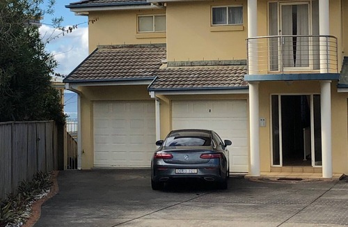 The Entrance Apartment | Beautiful Beachfront Apartment