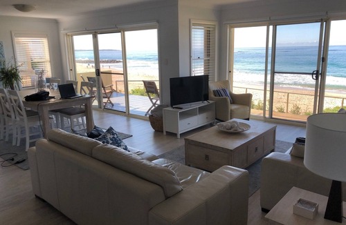 The Entrance Apartment | Beautiful Beachfront Apartment